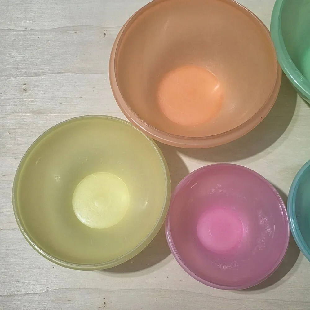 Vintage Tupperware Wonderlier Nesting Bowls Set 6 Pastel Colors w/ Lids